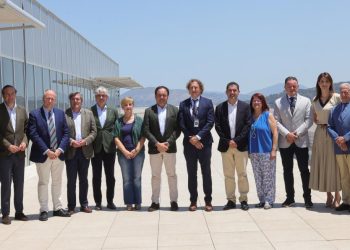 Pérez Llorca reivindica el apoyo de la Generalitat a la industria textil desde AITEX para impulsar el empleo y la innovación