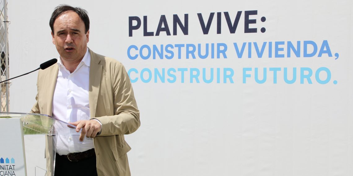 Pérez Llorca anuncia el inicio de 822 viviendas de protección pública en Torrevieja dentro del Plan Vive