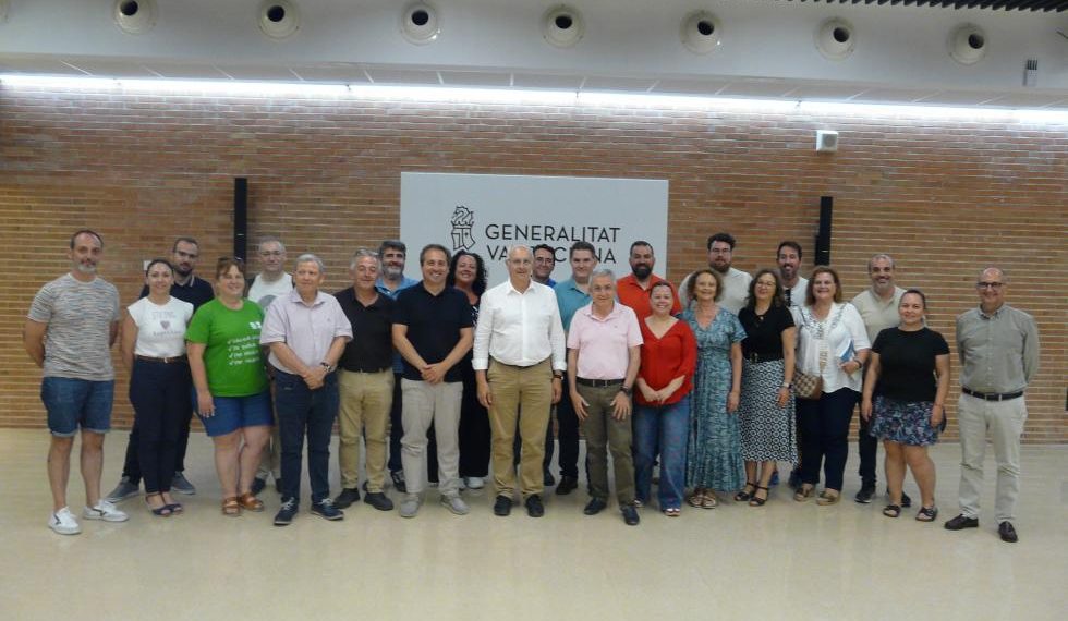 La Generalitat trabaja con el mundo fallero en la futura convocatoria de ayudas a los llibrets de falla de 2027