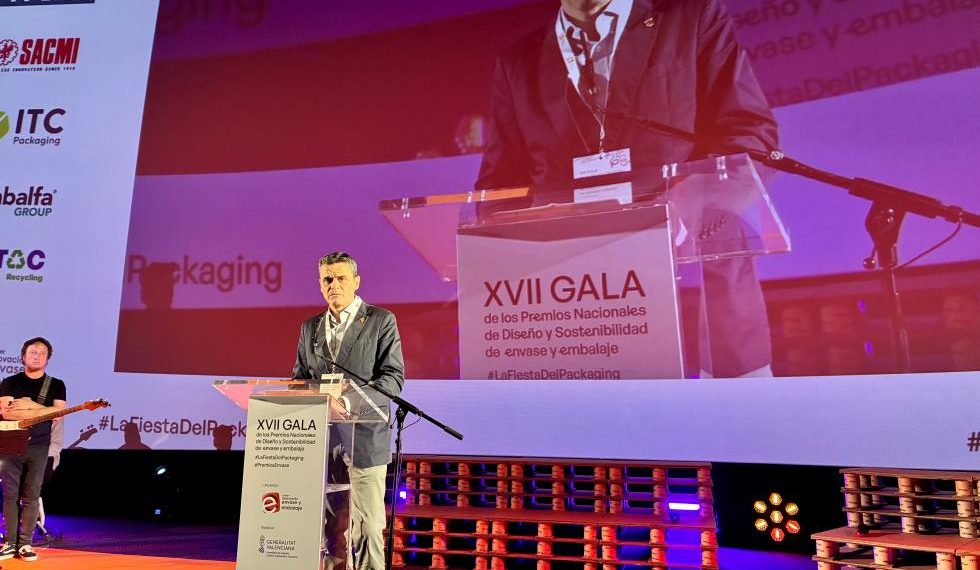 El Consell refuerza el apoyo a la industria del envase y embalaje por su impacto en empleo y sostenibilidad