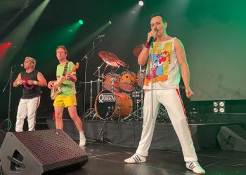 La magia de Queen revive en Valencia con un Auditorio Roig Arena completamente lleno