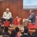 Fernando Romay anima a los graduados de la UPV con una charla sobre deporte y formación