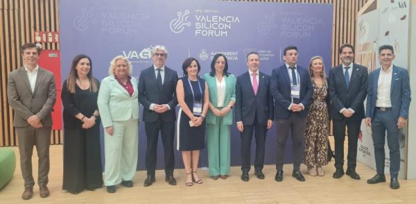La Generalitat destina más de 2,7 millones para impulsar el sector de los semiconductores en la Comunitat Valenciana