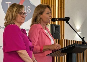 Camarero destaca la labor de Tyrius como referente social y de defensa de los consumidores en la Comunitat Valenciana