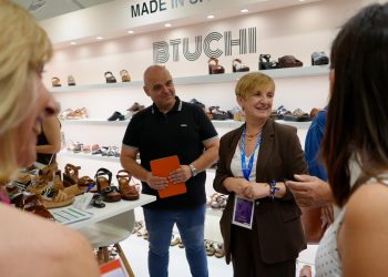 Marián Cano destaca la internacionalización del calzado valenciano en Expo Riva Schuh
