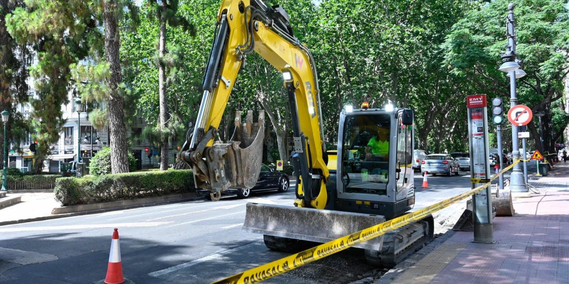 Valencia inicia una macrorenovación de 22.000 metros cuadrados de calzada en la Gran Vía Marqués del Túria