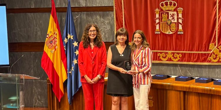 La Generalitat recibe el premio a la accesibilidad de la Justicia por su Unidad Infantil en el IML de Alicante