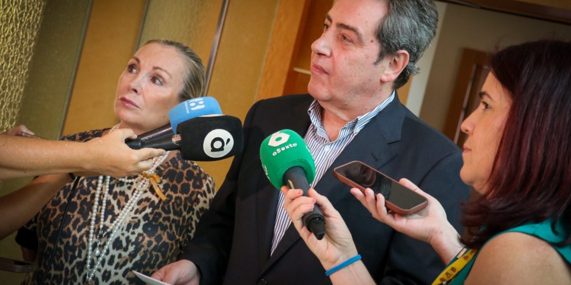 VOX propone incluir la prioridad nacional por primera vez en unos presupuestos del Estado