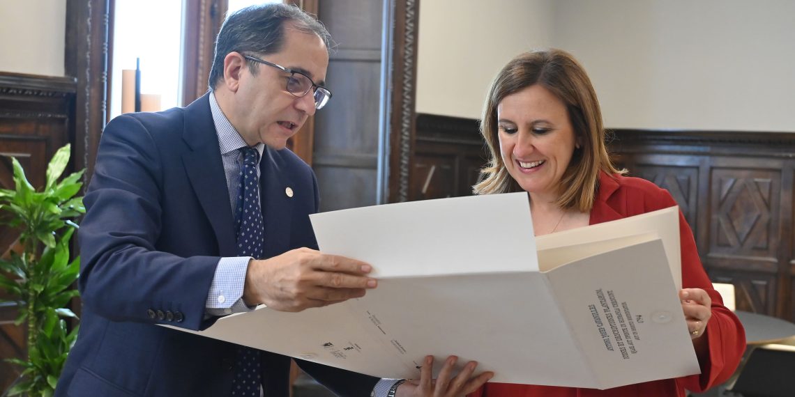 Catalá recibe al nuevo rector de la Universitat de Valencia en una reunión institucional