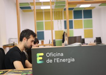 El Ayuntamiento de Valencia impulsa un servicio gratuito para ayudar a reducir la factura de la luz