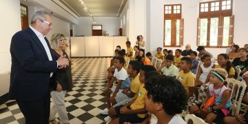 La Diputación de Alicante refuerza su apoyo a ‘Vacaciones en Paz’ con la recepción de 43 niños