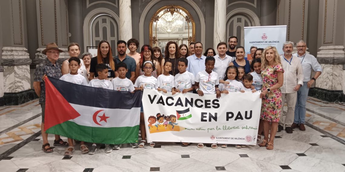 Nueve menores saharauis pasarán el verano en Valencia gracias al programa de acogida Vacacions en Pau