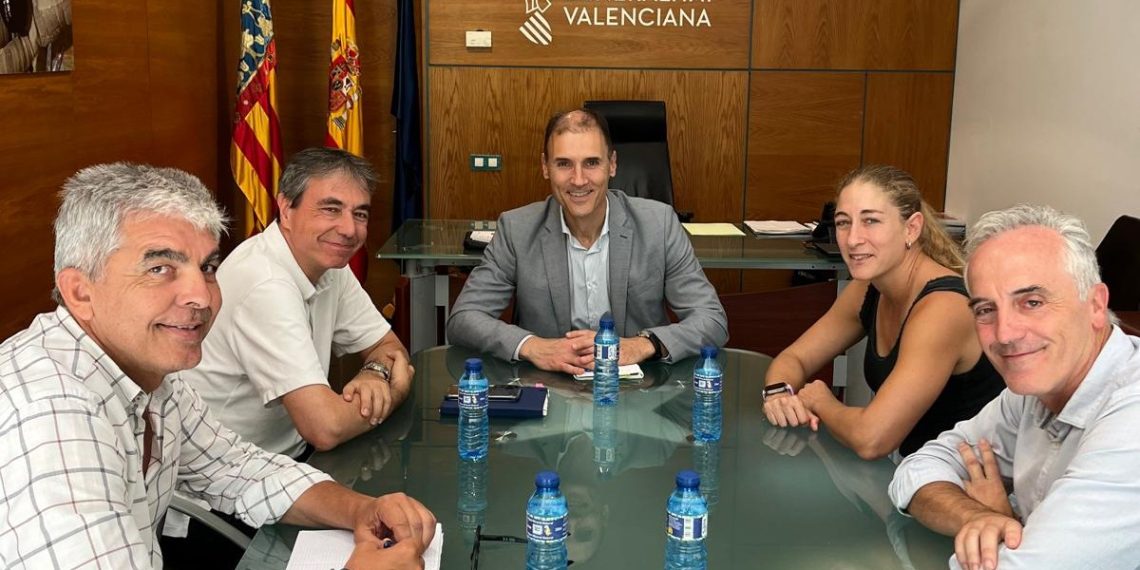 La Generalitat impulsará nuevas líneas de colaboración deportiva con la Universitat de Valencia