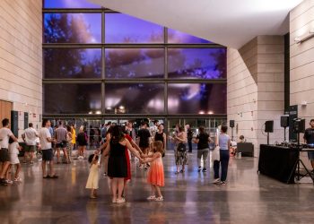 El IVAM abrirá gratis hasta medianoche con música, arte y visitas guiadas por la Gran Nit de Juliol