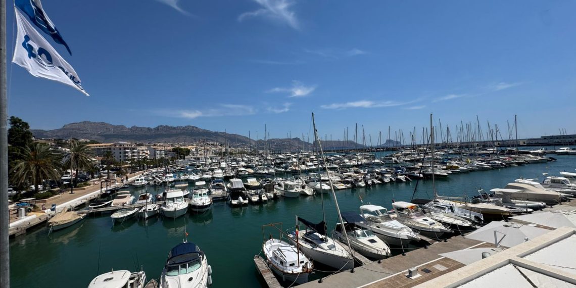 La Generalitat culmina en Altea el plan de placas solares en siete puertos para abaratar la factura un 25 %