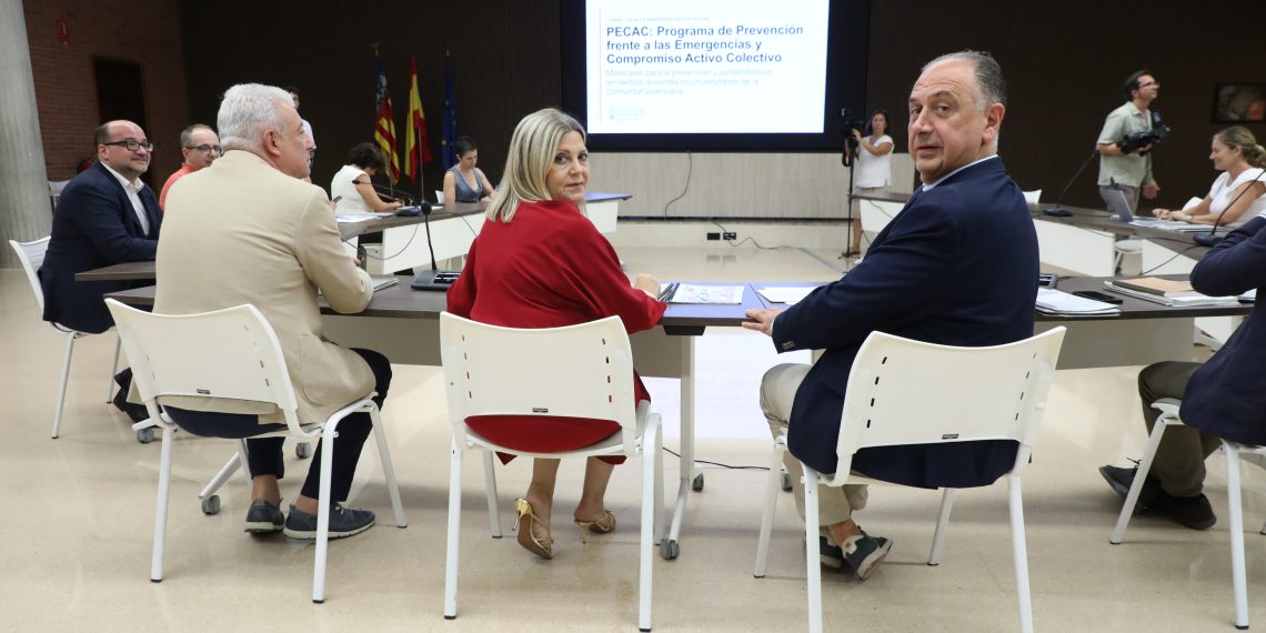 La Generalitat crea materiales educativos para enseñar prevención y autoprotección en las aulas