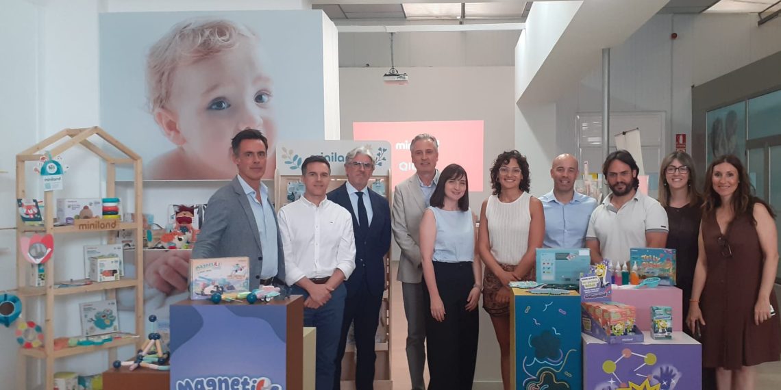 La Generalitat respalda la apuesta del sector juguetero por la innovación y la internacionalización