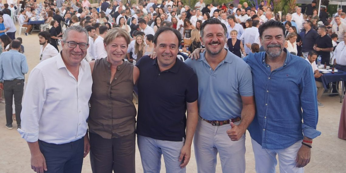 Pérez Llorca reivindica la “unidad” del PPCV y lo posiciona como “el futuro de la Comunitat Valenciana”