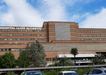 El Hospital Lluís Alcanyís supera los 6 millones de inversión para renovar tecnología e instalaciones