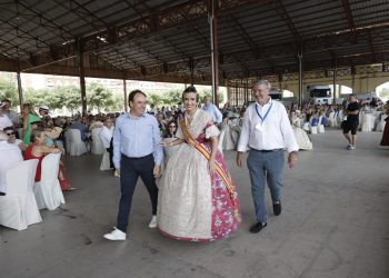 Pérez Llorca respalda al sector del transporte durante la festividad de San Cristóbal en Valencia