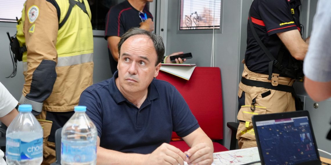 La Diputación de Alicante envía un contingente de bomberos al incendio de La Vall d’Uixó