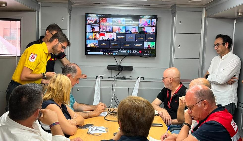 La Generalitat autoriza el regreso de 2.400 evacuados por el incendio de la Vall d’Uxó