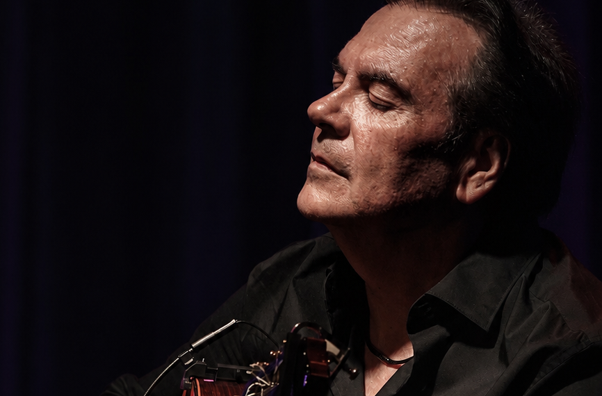 Javier Zamora celebra 50 años de trayectoria con un concierto que reivindica la historia del flamenco en Valencia
