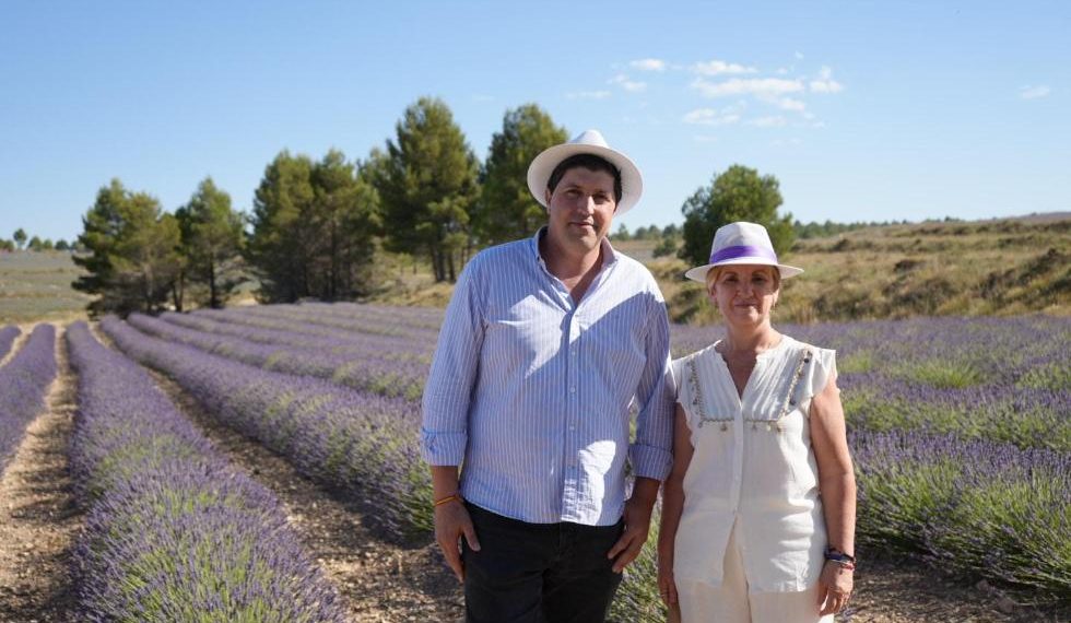 Marián Cano destaca en Ademuz el potencial del turismo de interior durante la Floración de la Lavanda