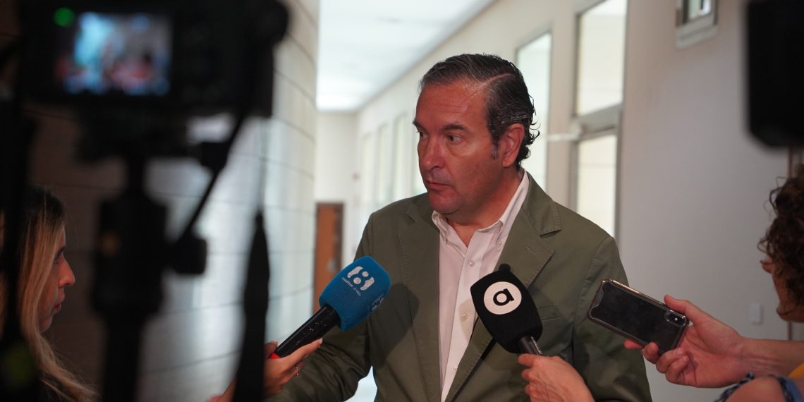 Pastor: «Morant se pone detrás de la pancarta pero luego desvían el dinero de Educación para las cloacas de Presidencia”