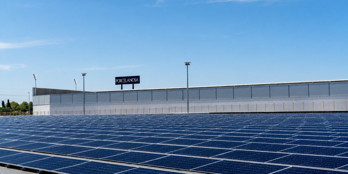 Iberdrola y Porcelanosa refuerzan su alianza y superan los 11 MW de instalaciones de autoconsumo