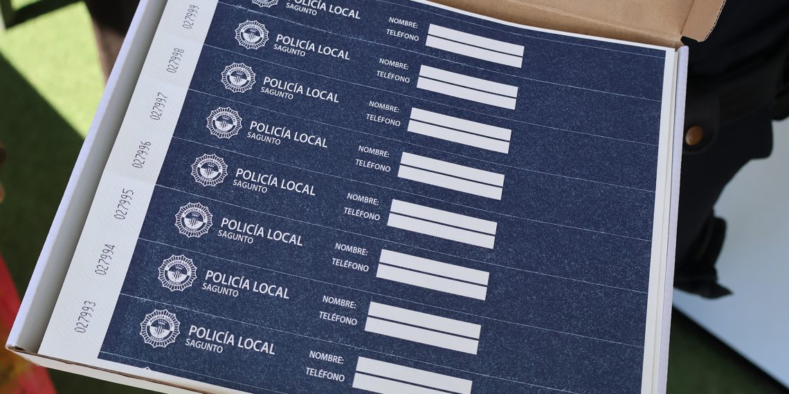 Sagunto repartirá 10.000 pulseras antipérdida para menores y personas mayores en las playas