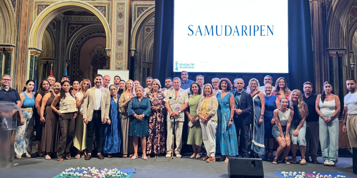 Camarero reivindica la memoria del pueblo gitano en el aniversario del Samudaripen