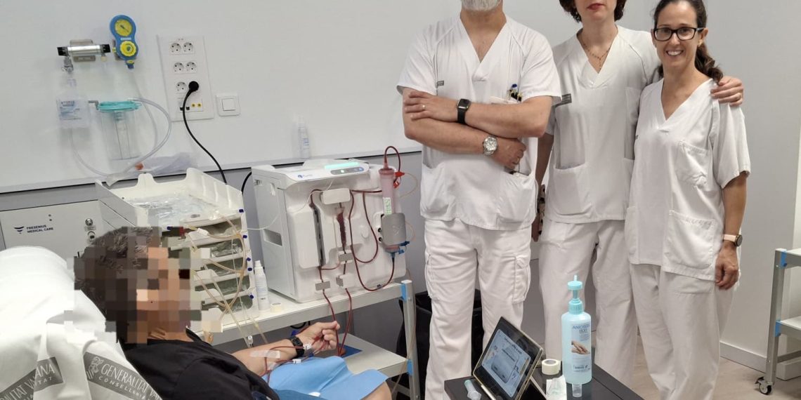 Sanidad amplía la atención renal en Elche con un programa de hemodiálisis a domicilio
