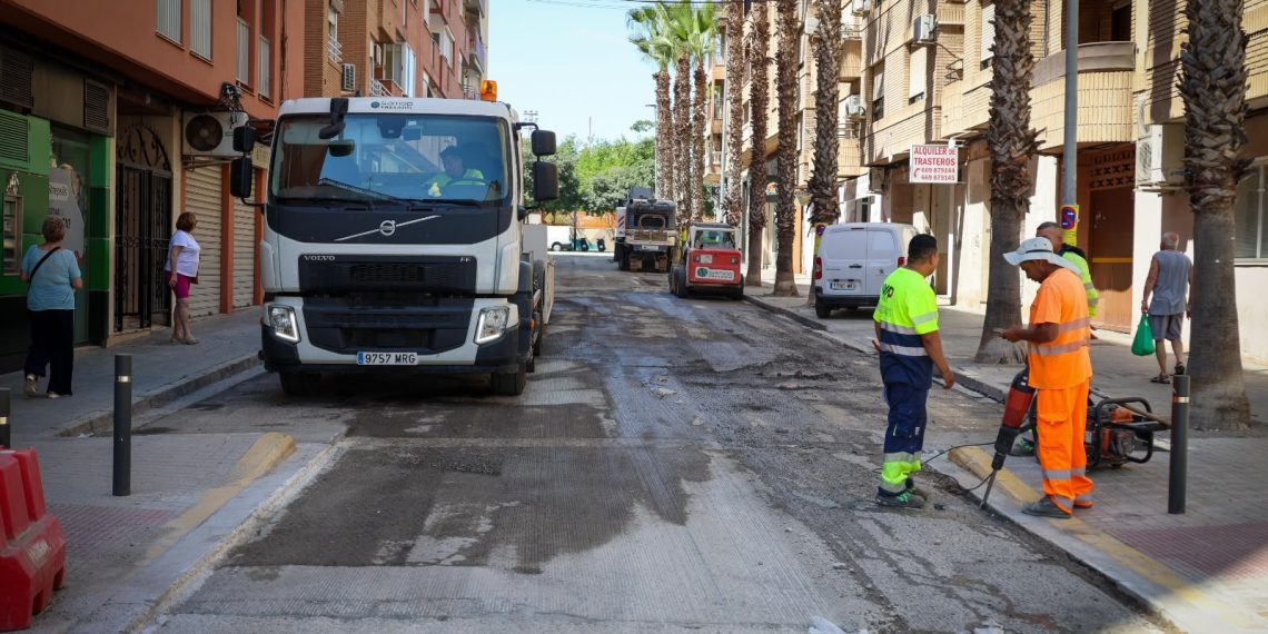 Torrent inicia un nuevo plan de asfaltado en diferentes calles del municipio