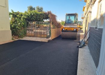 Valencia culmina el asfaltado de las últimas calles afectadas por la dana en Sant Jordi de La Torre