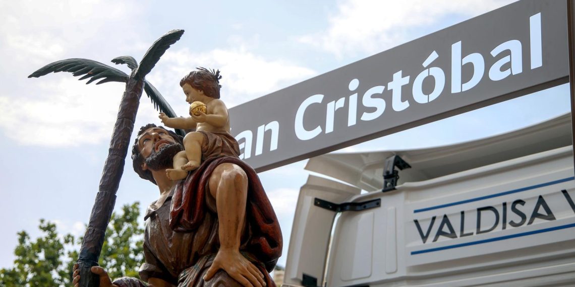 San Cristóbal reúne a cerca de 1.000 transportistas y 300 camiones en las calles de Valencia