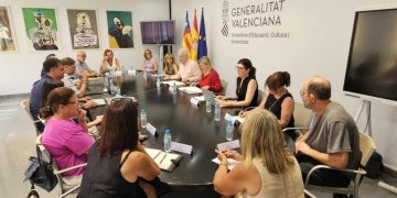 Educación recupera la Mesa de Directoras y Directores y plantea crear equipos territoriales de apoyo