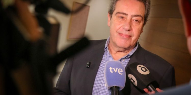JM LLanos (VOX): «Estamos satisfechos ante los primeros presupuestos que incluyen la prioridad nacional, VOX lo defiende porque es lo que quieren los valencianos, es puro sentido común»