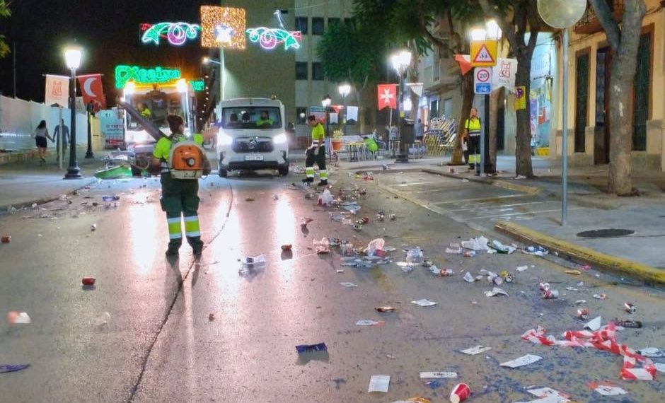 Torrent refuerza la limpieza durante las Fiestas Patronales con más de 70 jornadas extra de trabajo