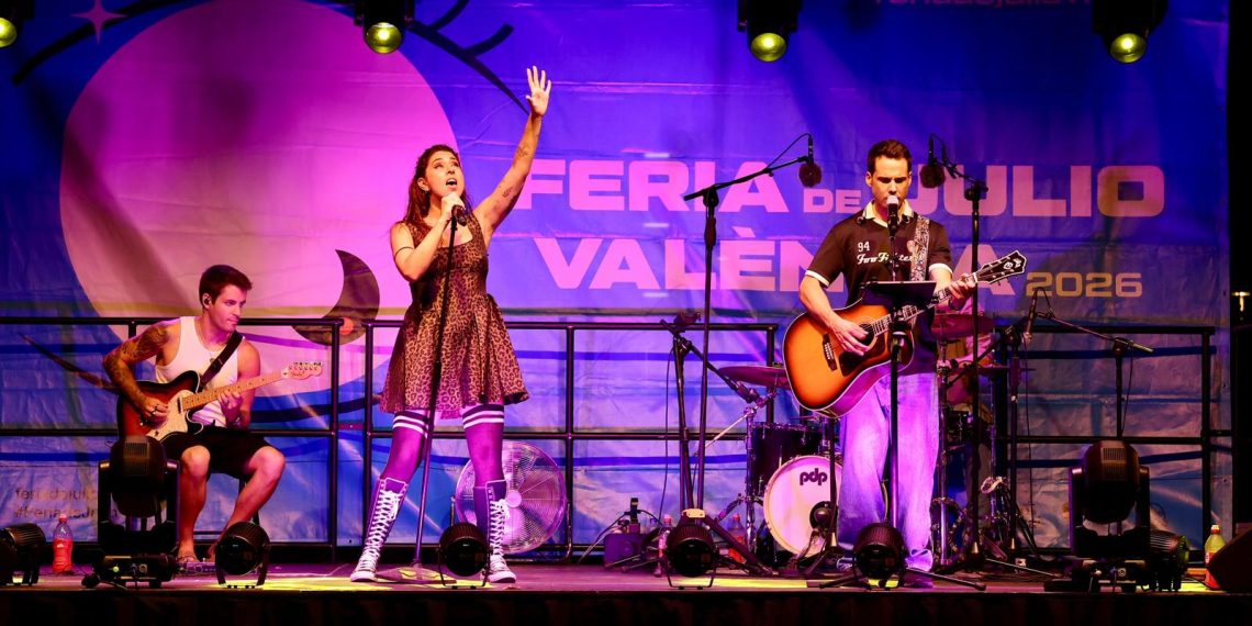 La Feria de Julio de Valencia encara su último fin de semana con música, tradición y pirotecnia