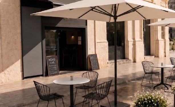 Valencia da luz verde al nuevo diseño unificado de las terrazas de la plaza del Ayuntamiento
