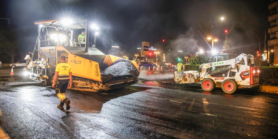 El reasfaltado de la Gran Vía Marqués del Túria encara su recta final