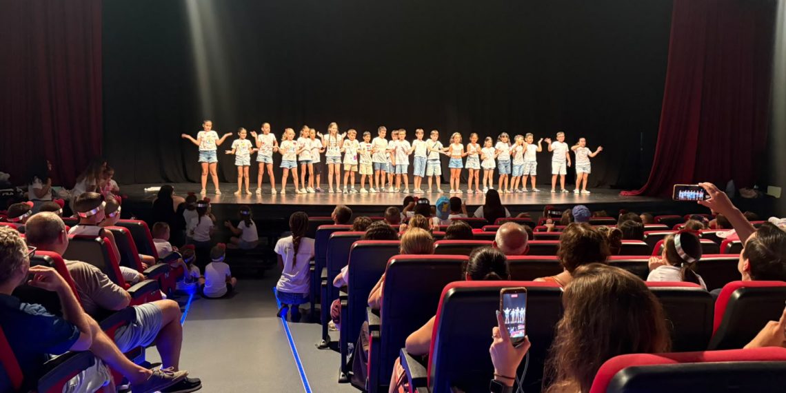 Sueca clausura la Escuela de Verano Municipal 2026 con cerca de 200 participantes