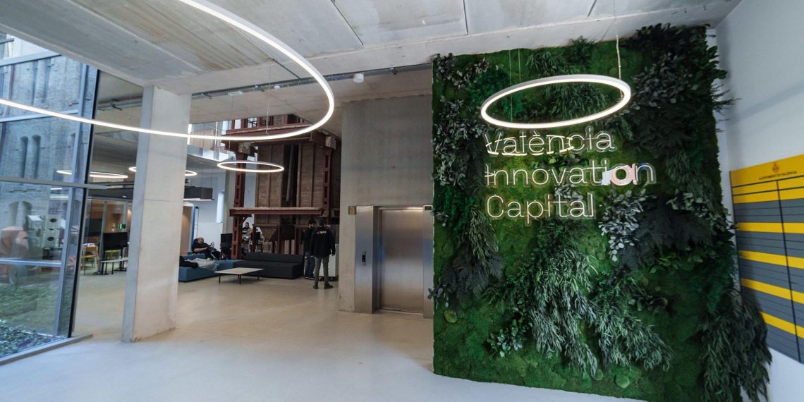 La tecnología instalada en Les Naus recibe un premio nacional por monitorizar edificios en tiempo real