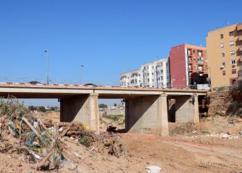 Torrent prepara un nuevo puente en Quatre Camins para mejorar su capacidad hidráulica