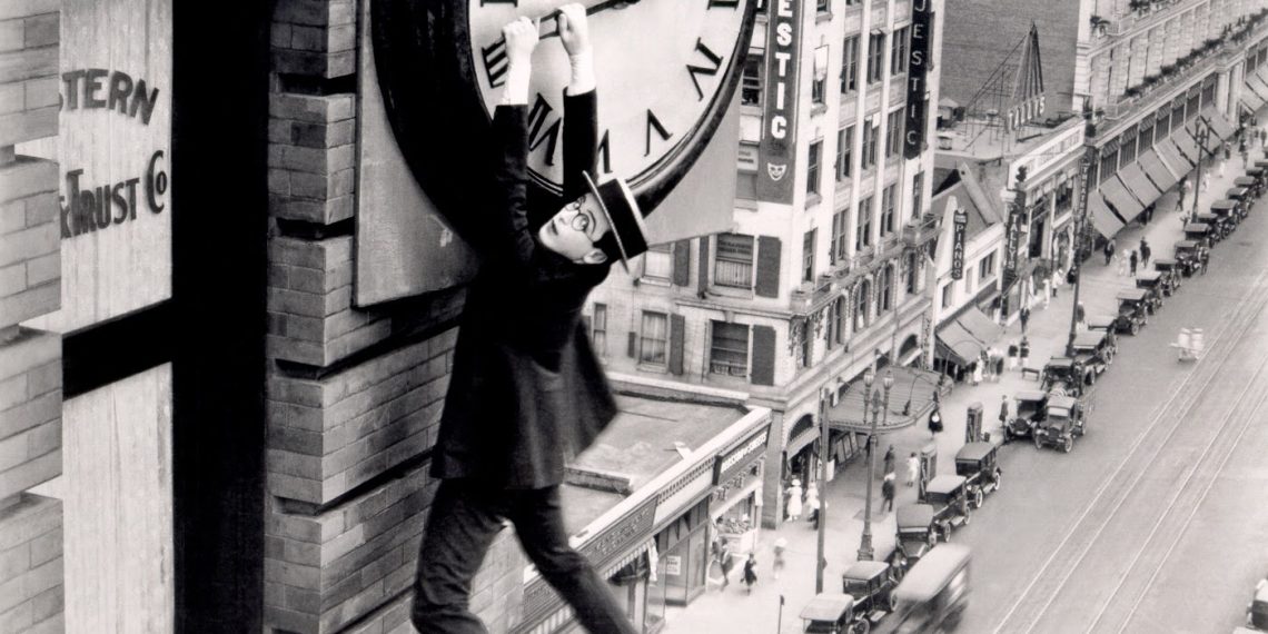 El Centre del Carme pone música al clásico de cine mudo de Harold Lloyd, ‘El hombre mosca’, con el Dr. Truna dentro del ciclo CCCCinema d’Estiu