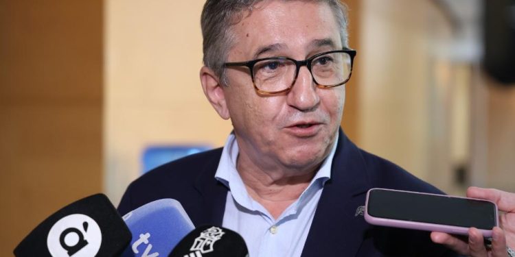 Rovira denuncia que el Gobierno de España quiere aprobar un sistema de financiación negociado solo con Cataluña