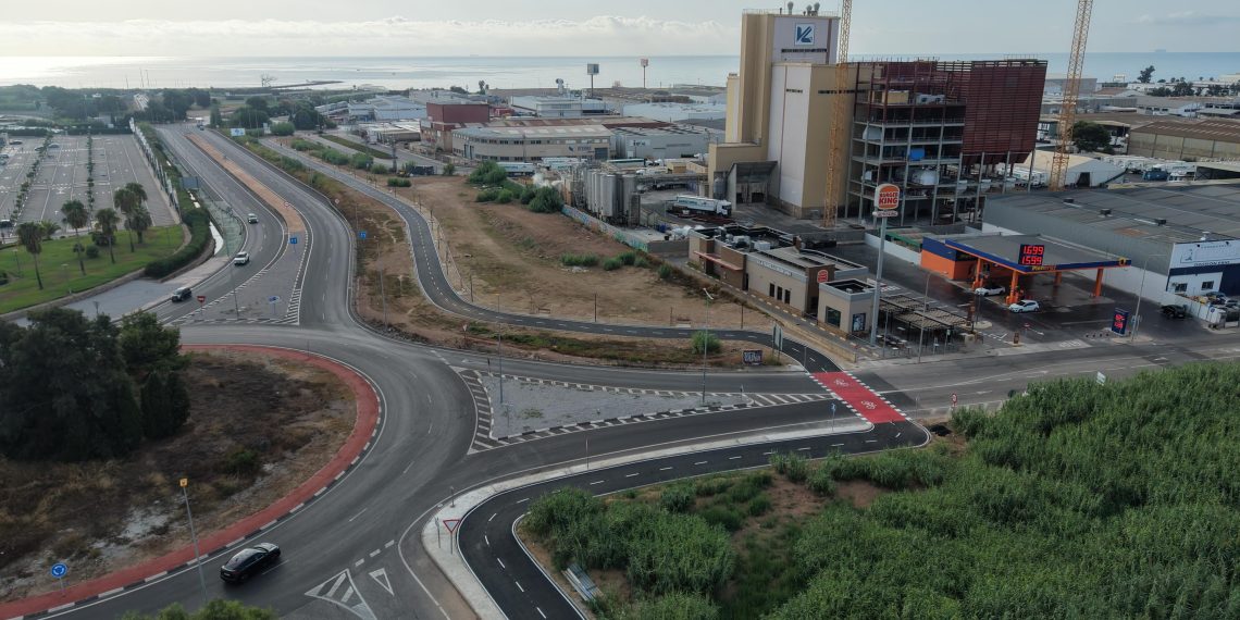 Massalfassar estrena un carril bici de 800 metros hasta el polígono y la playa