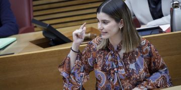 Lucía Peral: “Mientras el Gobierno de Sánchez relega a los jóvenes, el Consell les da oportunidades para estudiar, trabajar y acceder a una vivienda”