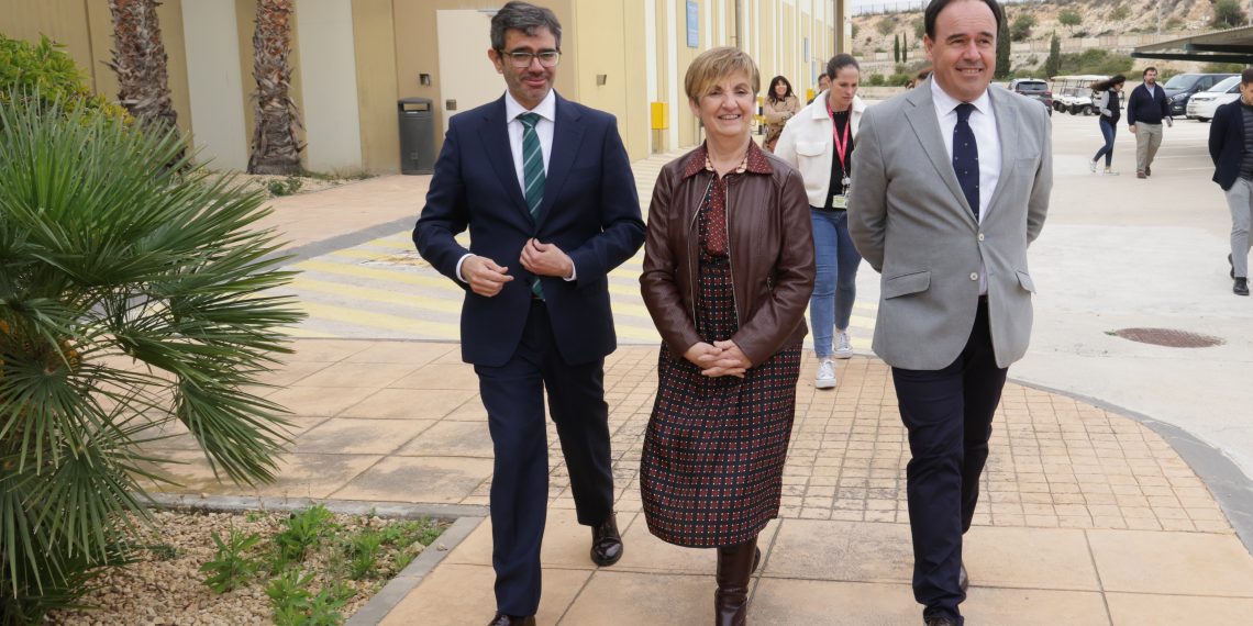 Pérez-Llorca subraya que la actividad de Disney deja más de 40 millones de impacto directo en 2026